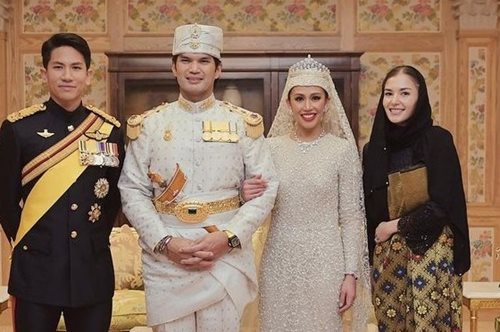 Η πριγκίπισσα Αζεμάχ του Μπρουνέι παντρεύτηκε στα 38 τον πρώτο της ξάδελφο