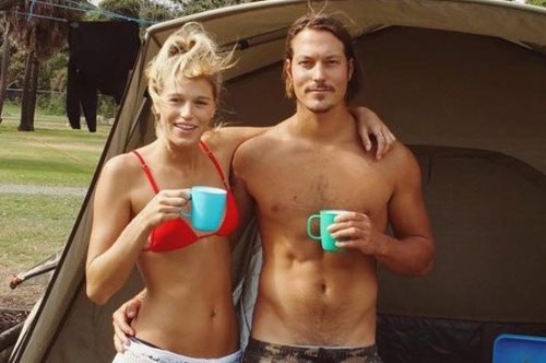 Γέννησε το παιδί του συντρόφου της 15 μήνες μετά τον θάνατό του