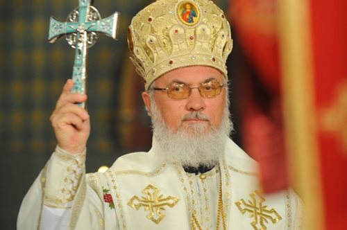 Σέρβος επίσκοπος καλεί σε ένοπλη επίθεση κατά των ΛΟΑΤΚΙ: 