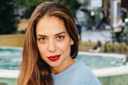 25 χρόνια πριν: Η Ηλιάνα Μαυρομάτη ποζάρει με τη μητέρα της, Λίλα Καφαντάρη σε ένα σπάνιο στιγμιότυπο