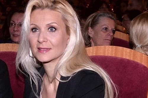 Κατερίνα Γκαγκάκη: Φόρεσε το χαλαρό και stylish μάξι φόρεμα για βόλτες στην πόλη