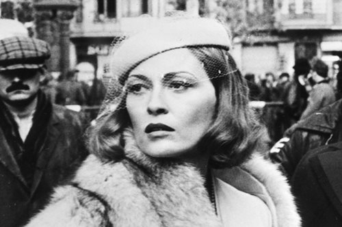 Φέι Ντάναγουεϊ : Η femme fatale του Χόλιγουντ γίνεται 83 ετών