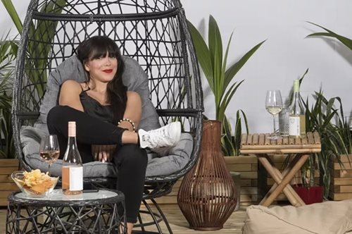 Ένας μίνι πρακτικός οδηγός για karaoke nights στην ταράτσα