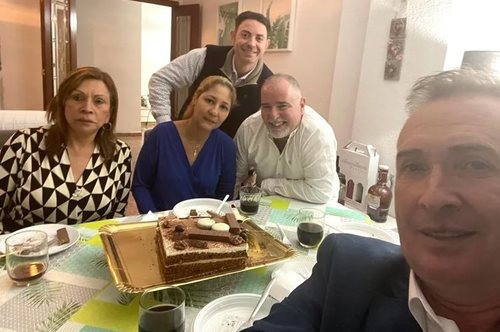 Ανοίξε την πόρτα, ήρθε ο Δήμαρχος για δείπνο!