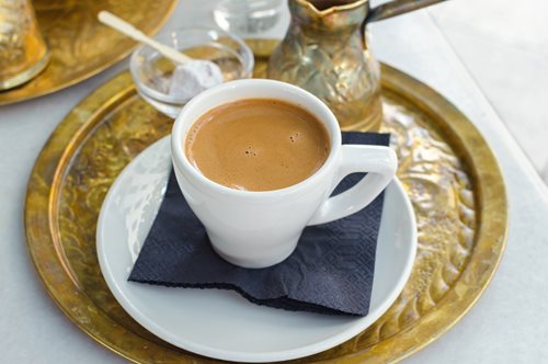 Μία μέρα στο καφενείο του Ευθύμη