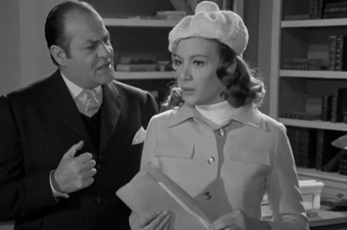 55 χρόνια πριν: H Μάρω Κοντού στο πλευρό του Λάμπρου Κωνσταντάρα με το πιο διαχρονικό σατέν φόρεμα με βολάν