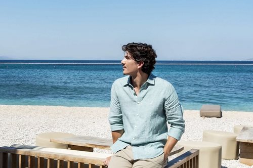 Ο Παύλος Γαλακτερός φτιάχνει τη βαλίτσα των διακοπών σου