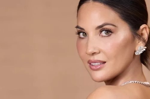 Με διπλή μαστεκτομή η Ολίβια Μαν: Ποιες γυναίκες πρέπει να την κάνουν προληπτικά, απαντά χειρουργός μαστού [φωτος]