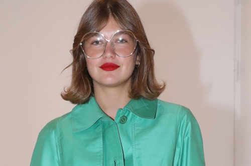 Το vintage look της Κλέλιας Ανδριολάτου στην παρουσίαση της σειράς 