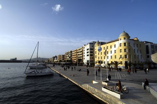 Αφιέρωμα: έναν αιώνα ιστορίας μετρούν τα θρυλικά τσιπουράδικα του Βόλου