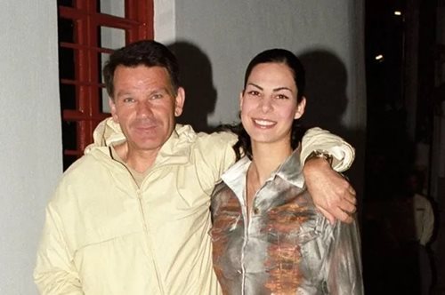 Χρήστος και Μάιρα Κούγια | Casual σε βόλτα με τη μητέρα τους