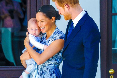 Πρίγκιπας Χάρι και Μέγκαν Μαρκλ: πού ήταν τα παιδιά τους κατά την διάρκεια της κηδείας της προγιαγιάς τους;