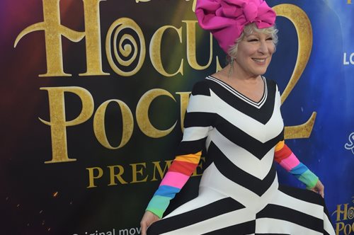 Η υπέροχη ηθοποιός Μπέτι Μίντλερ και η τιμητική διάκριση που της αξίζει