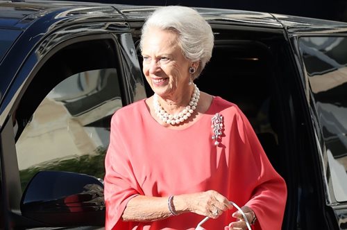 Πριγκίπισσα Βενεδίκτη: Στον γάμο της Θεοδώρας με αξεσουάρ που σχεδίασε η αδερφή της, βασίλισσα Μαργαρίτα