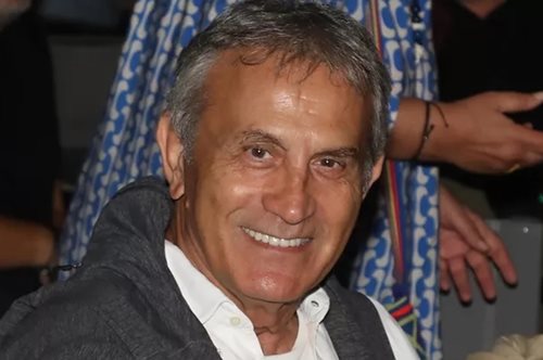 Γιώργος Νταλάρας: Η σπάνια εμφάνιση με τα εγγόνια του - Πόσο μεγάλωσαν τα παιδιά της Γεωργιάνας Νταλάρα