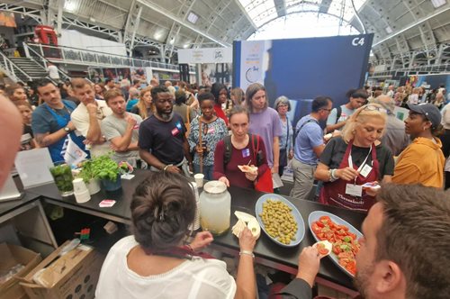 What is hortopita?- Σεφ από τη Θεσσαλονίκη συστήνουν την ελληνική κουζίνα στο Λονδίνο