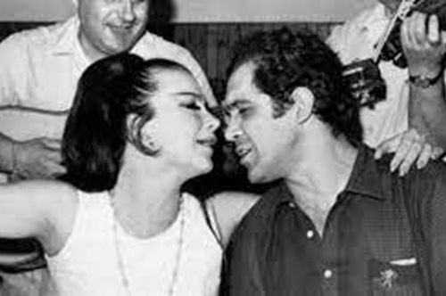 Οταν η Τζένη Καρέζη και ο Κώστας Καζάκος παρουσίασαν το τηλεοπτικό σόου για τα Χριστούγεννα του  1979