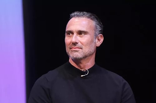 Γιώργος Καπουτζίδης: 