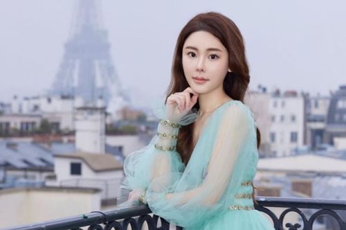 Abby Choi: Η άγρια δολοφονία του τοπ μόντελ - το κεφάλι της εντοπίστηκε μέσα σε σουπιέρα και φαίνεται να είχε μαγειρευτεί.