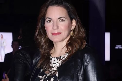 Όλγα Κεφαλογιάννη: Φόρεσε το χρώμα σκιάς που κολακεύει απόλυτα τα καστανά μάτια