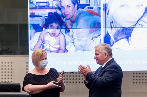 Κοινωνία| Άννα Παπαλώτου: 