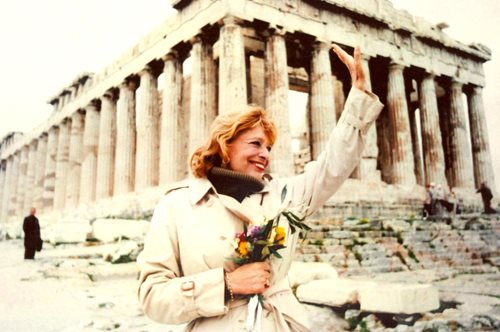 76 χρόνια πριν: Η πρώτη φωτογραφία της Μελίνας Μερκούρη από την παράσταση 