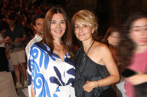 Μαρία Ναυπλιώτου και Ευδοκία Ρουμελιώτη κομψές-όπως πάντα- στο Ηρώδειο