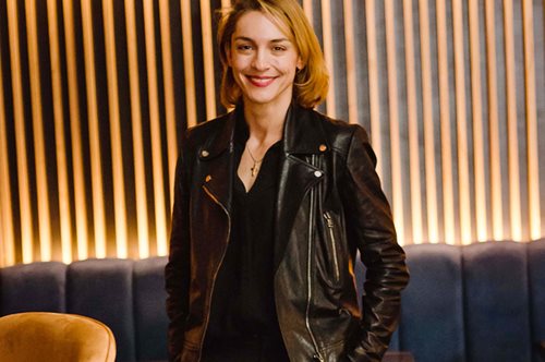 Γιούλικα Σκαφιδά: Η νέα (υπέροχη) retro 50s εμφάνιση