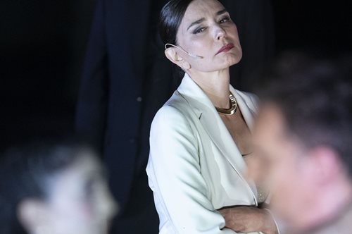 Ιφιγένεια η εν Αυλίδι: Η παράσταση που έκανε παγκόσμια πρεμιέρα στην Επίδαυρο έρχεται στο Ηρώδειο για μόνο δύο βραδιές