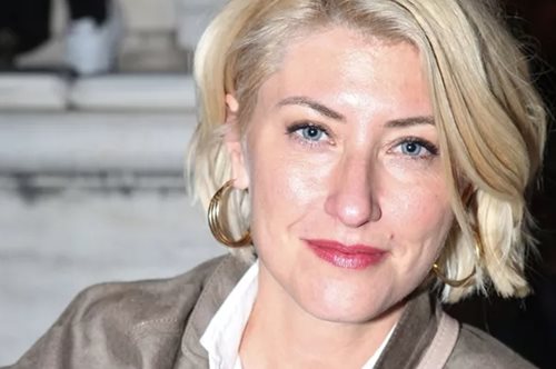 Το chic hair look της Σίας Κοσιώνη αποπνέει 