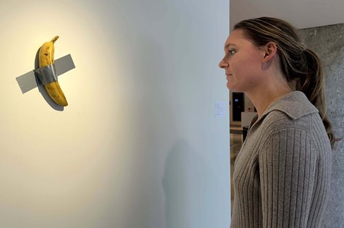 Η μπανάνα που δημοπρατήθηκε για 6,24 εκατ. δολάρια - Η αλλιώς πως να γίνετε εκατομμυριούχος