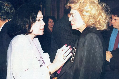 Μελίνα Μερκούρη και Τζένη Καρέζη 50 χρόνια πριν: Μία ιστορική φωτογραφία με τα δυο σύμβολα