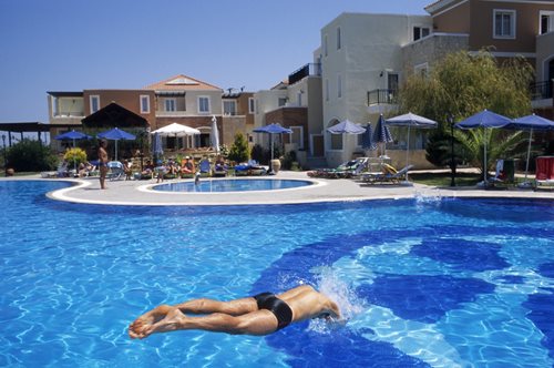 10 ευφάνταστα ρουσφέτια που έχουν ζητήσει Έλληνες σε πολιτικούς