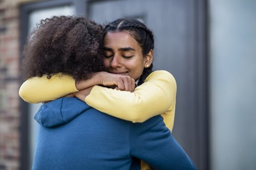 Εταιρία αγκαλιάς: Μια εταιρία στη Ν. Αφρική προσφέρει συνεδρίες αγκαλιάς