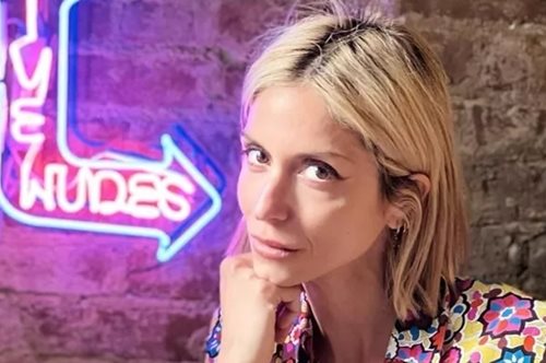 Οι πολλές αλλαγές της Σοφίας Καρβέλα: Από μελαχρινή κοπέλα στο απόλυτο fashion icon