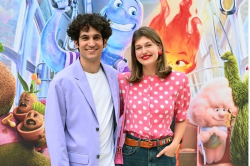 ‘Στο Στοιχείο Τους