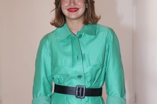 Η Κλέλια Ανδριολάτου έχει το πιο ατμοσφαιρικό και καλόγουστο σαλόνι που είδαμε τελευταία