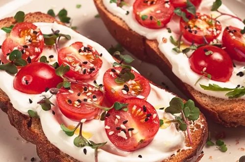 Δέκα πρωινά πλούσια σε πρωτεΐνη αλλά χωρίς αυγά