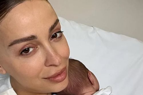 Η Ελένη Φουρέιρα σε ένα τρυφερό βίντεο με τον γιο της