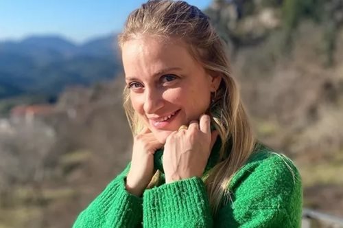 Λένα Δροσάκη: Η σέξι εμφάνιση με ψιλόμεσο τζιν παντελόνι που ανέδειξε τα καλλίγραμμα πόδια της