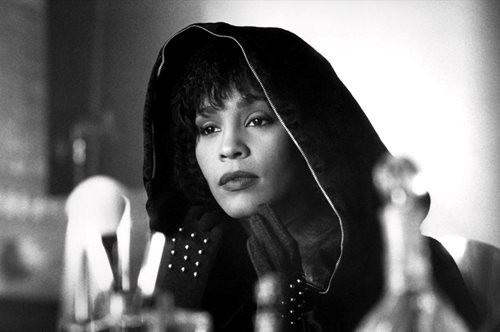 Γουίτνεϊ Χιούστον: ήταν η βοηθός της, Ρόμπιν Κρόφορντ, ο μεγαλύτερος έρωτας της ζωής της;