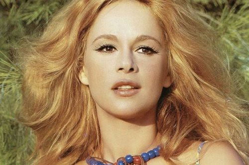 Γιορτή της Μητέρας: Η Αλίκη Βουγιουκλάκη μιλά από το κρεβάτι του μαιευτηρίου για τη γέννηση του γιού της Γιάννη