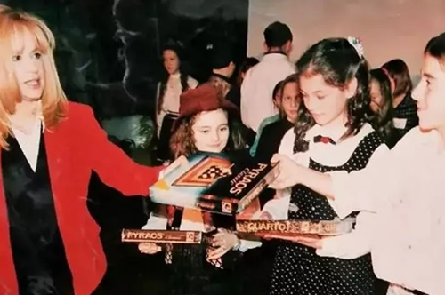 Θανάσης Τσαλταμπάσης: Αδημοσίευτες φωτογραφίες του με την Αλίκη Βουγιουκλάκη στην αρχή της καριέρας του