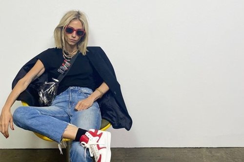 Στην γκαρνταρόμπα της Σοφίας Καρβέλα: Τα 8 φθινοπωρινά κομμάτια που θα δανειστούμε