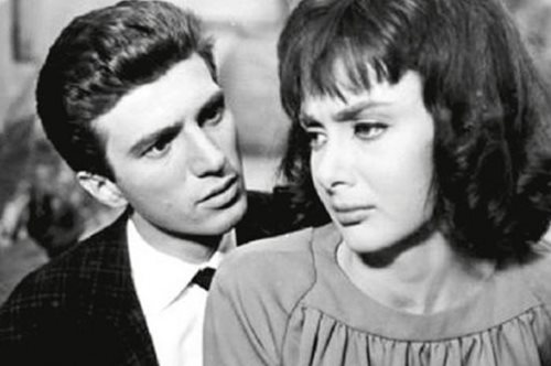 Γιάνης Φέρτης-Ξένια Καλογεροπούλου : Ο γάμος στο γραφικό εκκλησάκι 60 χρόνια πριν