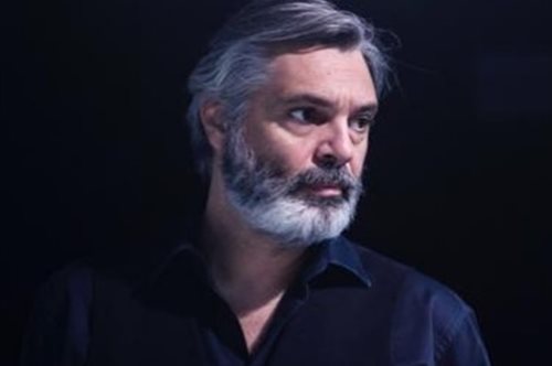 Άλκης Κούρκουλος: Σπάνια δημόσια εμφάνιση με την σύντροφό του στο Ηρώδειο