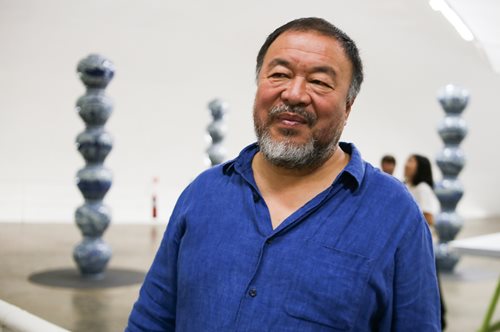 Ο Ai Weiwei συντάσσεται με τις τίγρεις