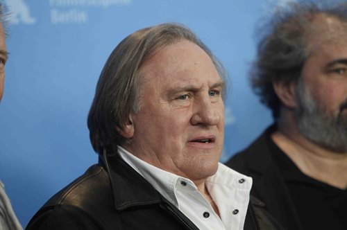 Γαλλία: Την παραπομπή του Ζεράρ Ντεπαρντιέ σε δίκη για τον βιασμό της ηθοποιού Σαρλότ Αρνούλ ζητά η εισαγγελία