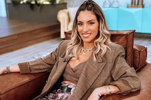 Αθηνά Οικονομάκου: Μας δείχνει την πανέμορφη κόρη της για πρώτη φορά