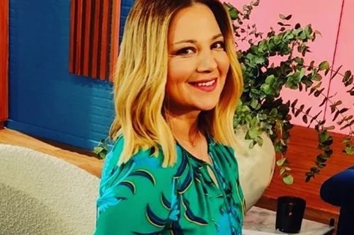 Η Νάνσυ Ζαμπέτογλου φοράει κολάν και τρέχει μαζί με την 9χρονη κόρη της, Σοφία Γαλακτερού, σε μαραθώνιο